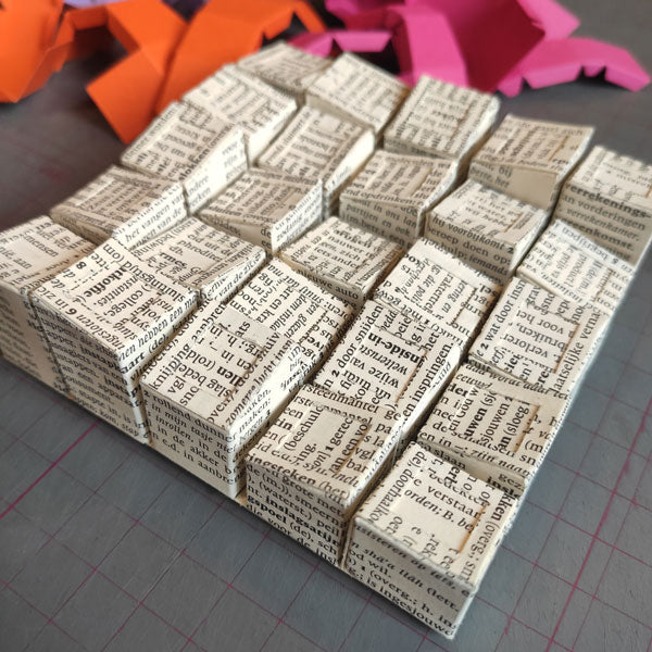 Blocks 10 x 10 – Mijn Dikke van Dale wordt steeds dunner – Handgemaakt