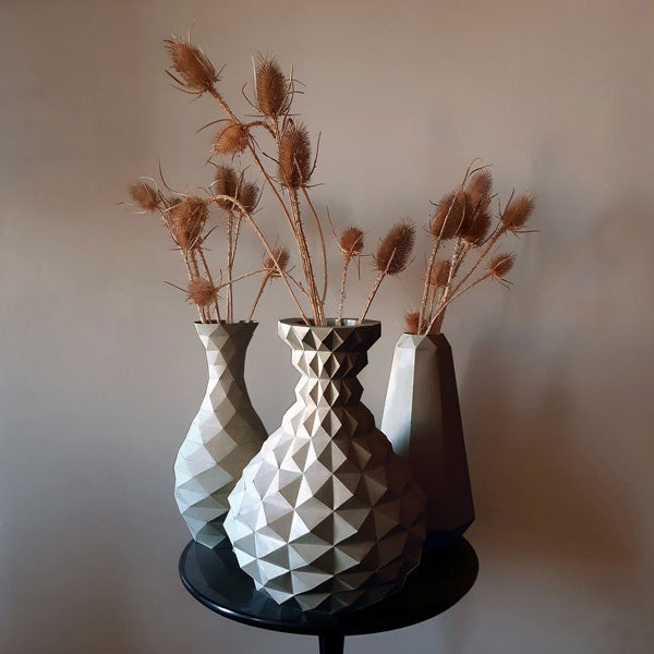 3 Vases