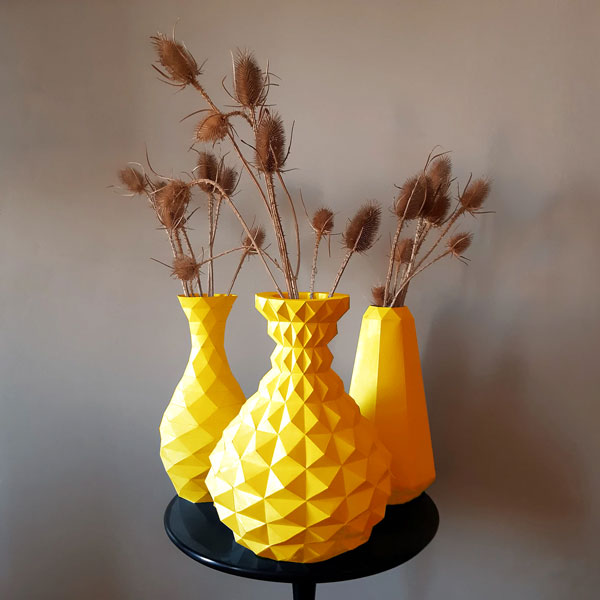 3 Vases
